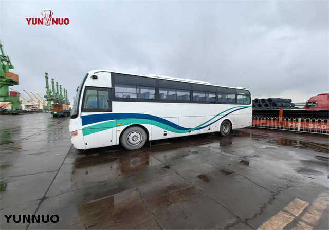 YUTONG BUS 51 Seats