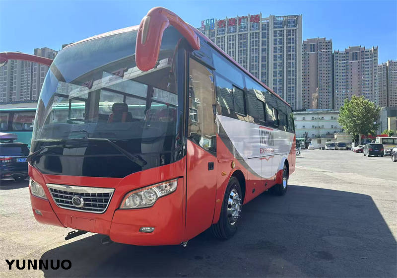 YUTONG Refurbished Bus Right Hand Drive 56 Seats