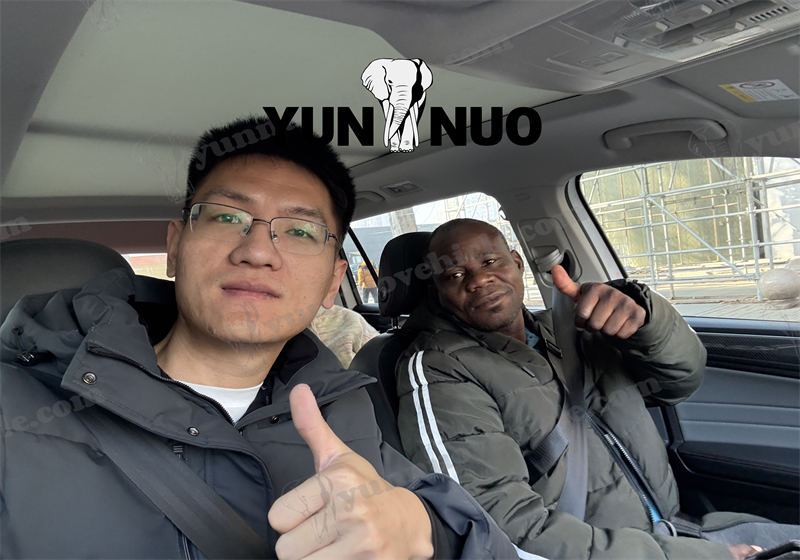 Zambian clients came to Yunnuo to purchase lowbed trailers