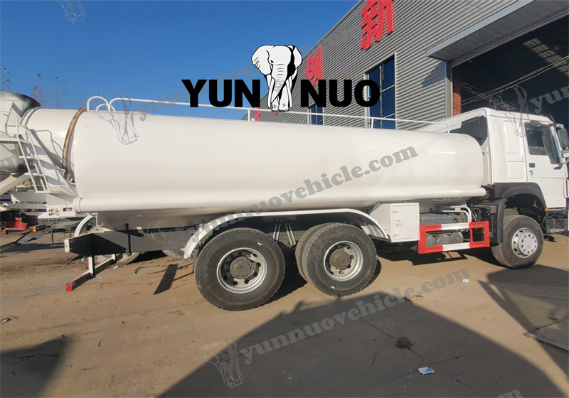 HOWO water tank truck to be shipped to the DRC soon