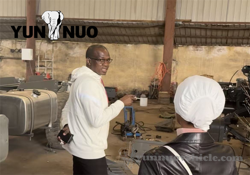 Clients from Mali visit Shandong Yunnuo