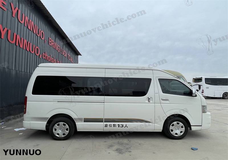 Model Toyota hiace (2TR)