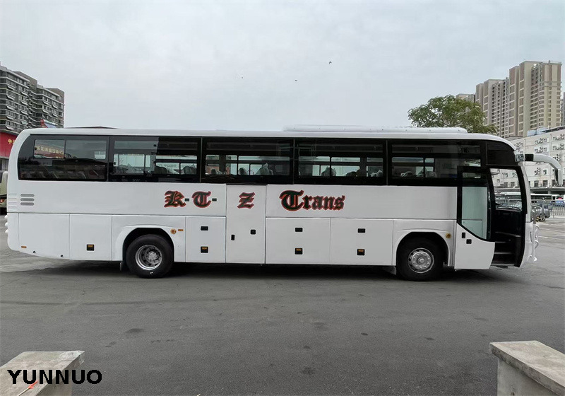 Second-hand Yutong bus with Weichai engine