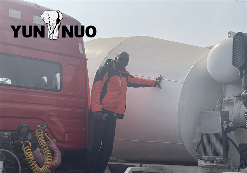 The Ivorian clients inspected our used truck tractor and dump trucks