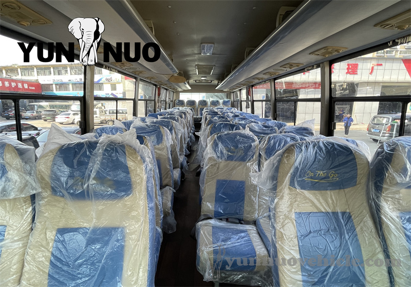 The customized used Yutong ZK6112D bus for the Zimbabwean client has been fully renovated副本