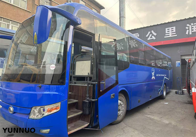 YUTONG Bus Right Hand Drive 55 Seats