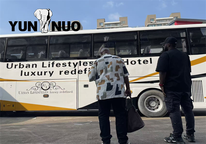 The client from Zimbabwe comes to Yunnuo for vehicle inspection