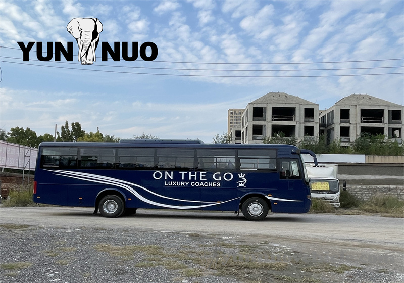 The customized used Yutong ZK6112D bus for the Zimbabwean client has been fully renovated副本