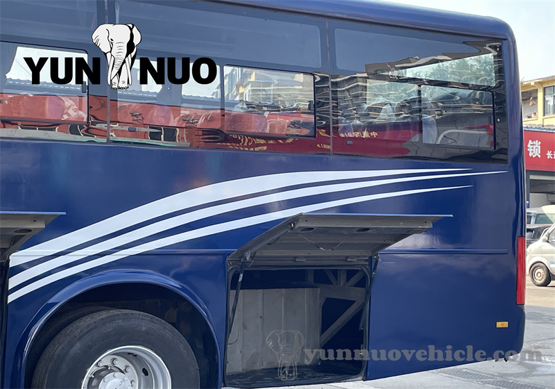 The customized used Yutong ZK6112D bus for the Zimbabwean client has been fully renovated副本