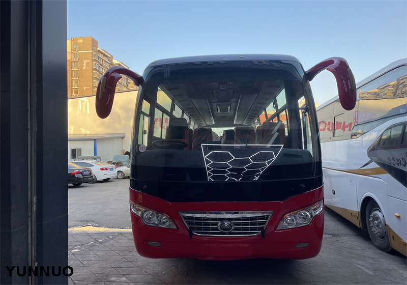 Yutong ZK6932D (Front Engine)