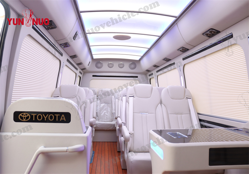  Toyota Coaster Deluxe 20-Seater GRB53L-ZCMEK