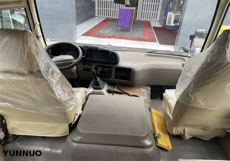 TOYOTA Coaster Diesel Engine 29 seats