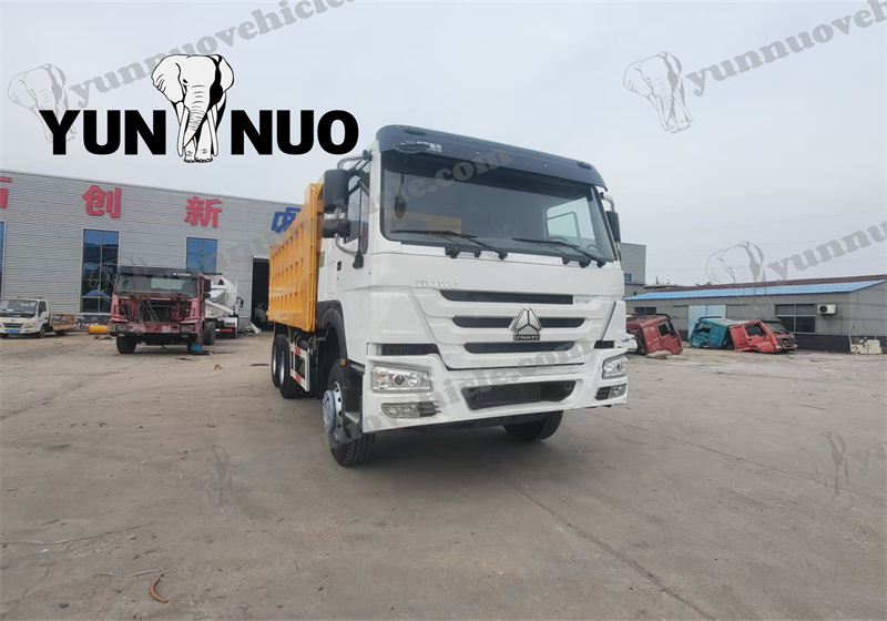 Shandong Yunnuo's used Howo dump truck is shipped副本