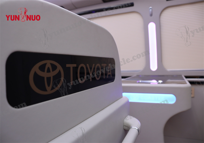  Toyota Coaster Deluxe 20-Seater GRB53L-ZCMEK