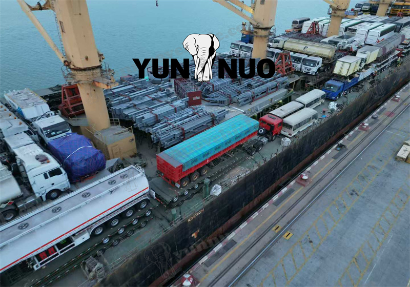 Yunnuo's Used Buses and Trucks Ready for Shipment to West Africa副本