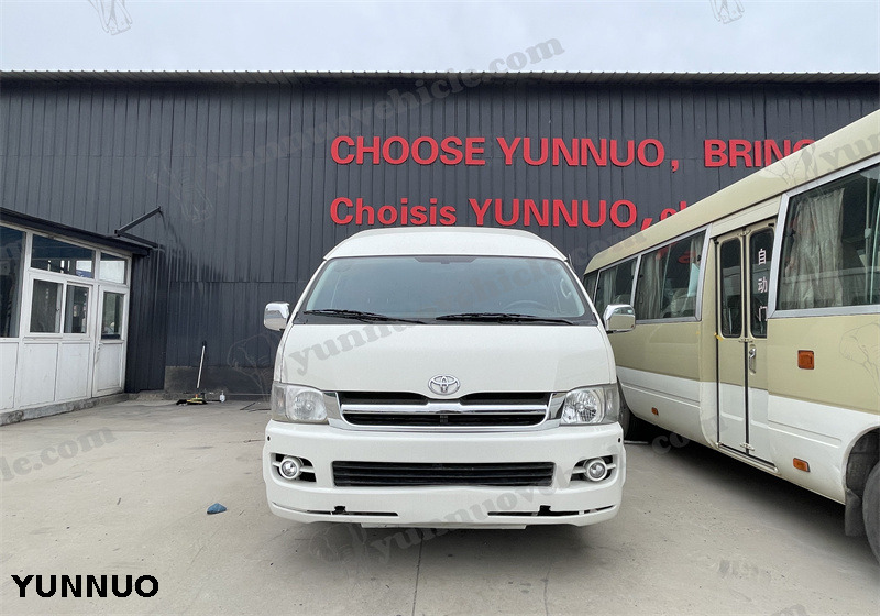 Model Toyota hiace (2TR)