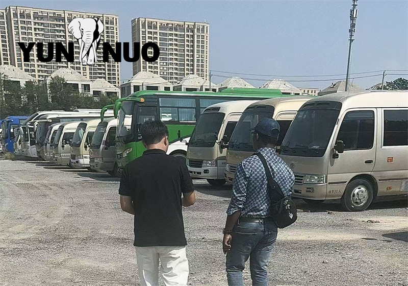 A Ghanaian client working in China came to visit our company