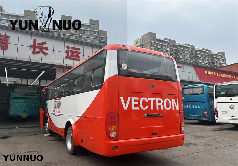 YUTONG Refurbished Bus Right Hand Drive 56 Seats