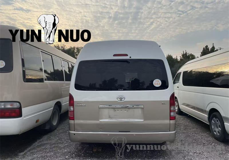 The Toyota Hiace refurbished by Shandong Yunnuo is set to sail soon副本