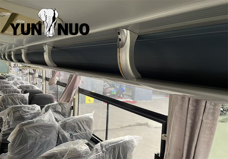 The Yutong ZK6122HQ9A bound for Zimbabwe is about to depart副本