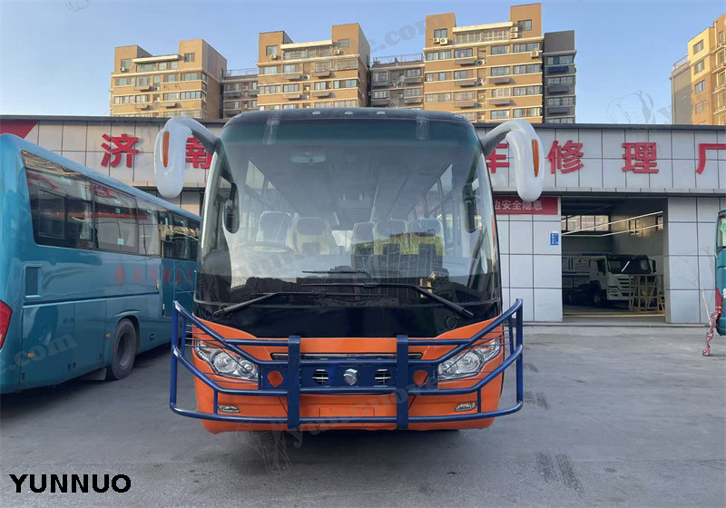  Model: Yutong ZK 6112D