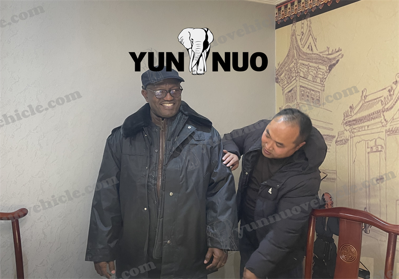  A customer from Ghana purchased a Toyota Coaster equipped with the N041 engine副本