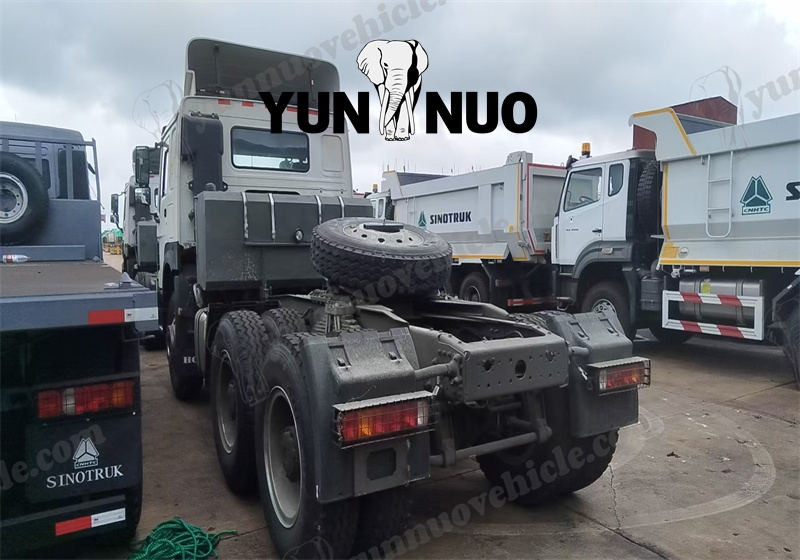 Sinotruk ordered by the Angolan customer has arrived at the port