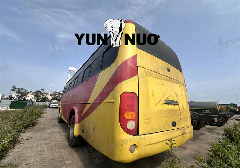 Custom Yutong coach for our Zimbabwe customer has safely reached the port.jpg