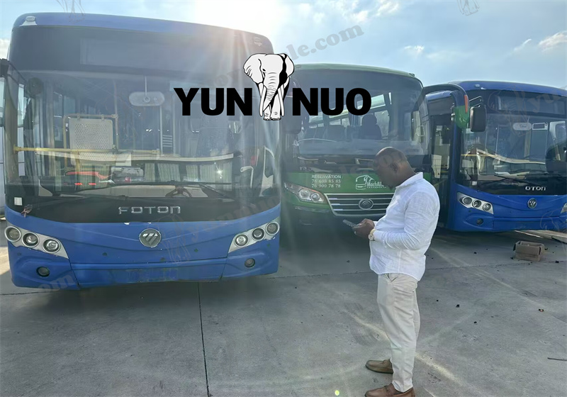 A Burkina‑Faso client ordered two 3TR‑engine buses