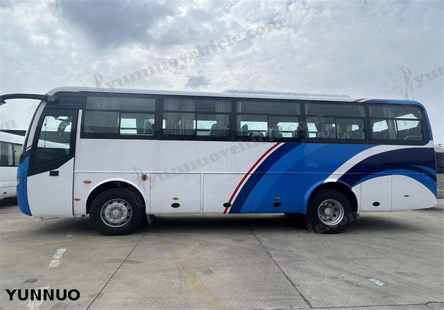 Yutong ZK6932D Front Engine